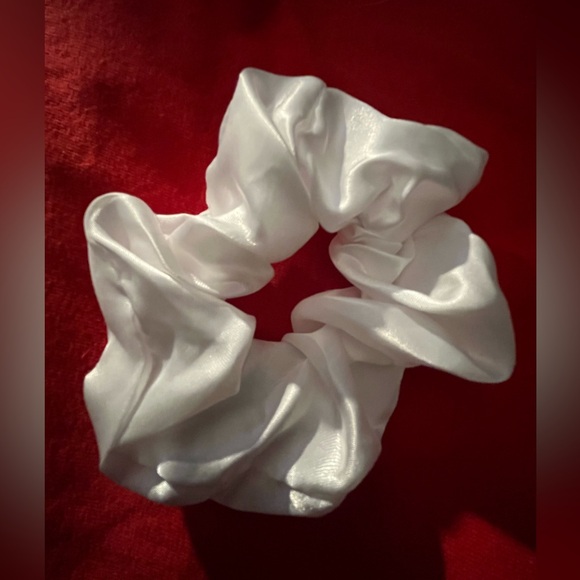 LED Light Up YELLOW Hair Scrunchies for Women and Girls - OTHER COLORS SOLD OUT - Picture 10 of 16